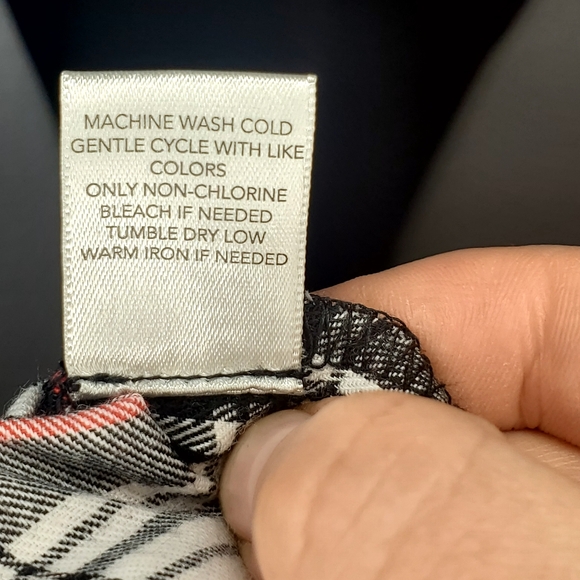 Christopher and Banks Womens  Top Button Down Red/White Shirt Size: Medium - Picture 6 of 6